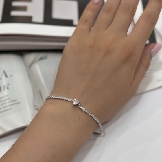 Silver bracelet with phianites