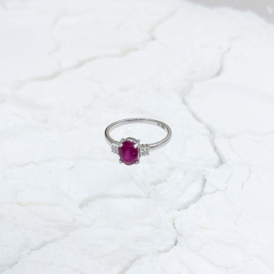 Sterling silver ring with 1.92ct ruby, diamonds