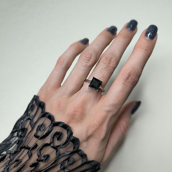 Серебряное кольцо с топазом Лондон Блю 2.107ct