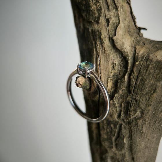 Срібна каблучка з містичним топазом