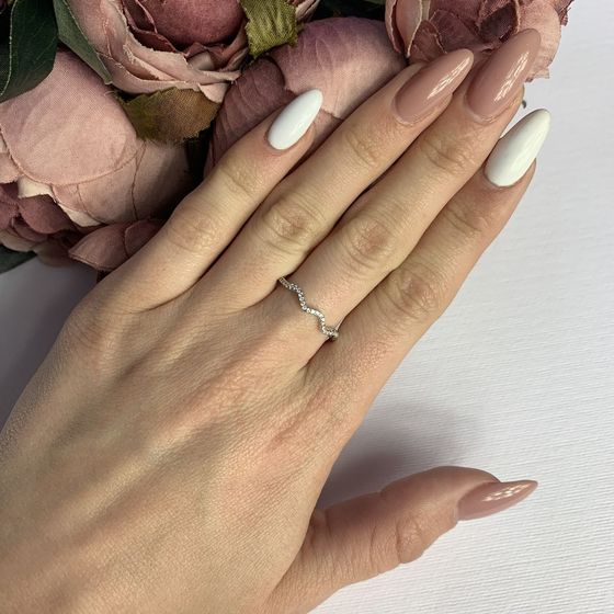 Срібна каблучка з фіанітами