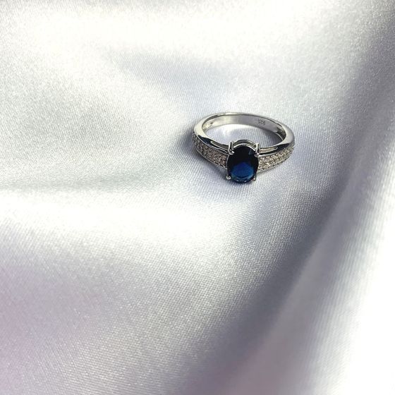 Серебряное кольцо с сапфиром nano 1.343ct