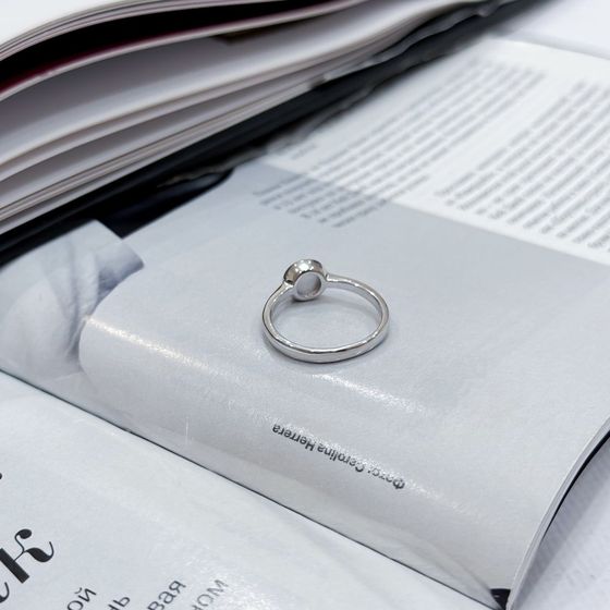 Silver ring with pearls
