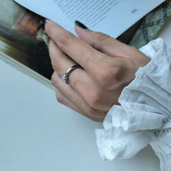 Серебряное кольцо с фианитами