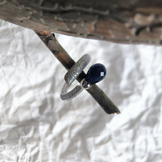 Серебряное кольцо с сапфиром nano 4.229ct
