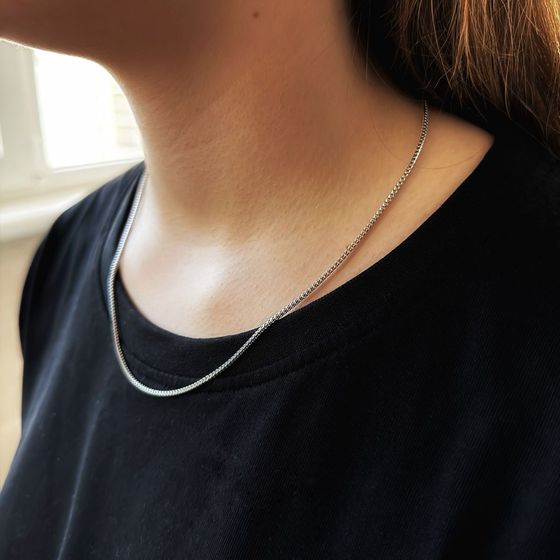 Silver chain without stones