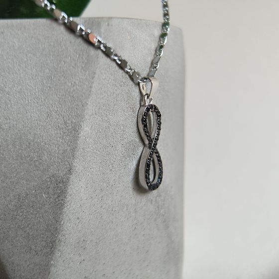 Срібна підвіска з фіанітами