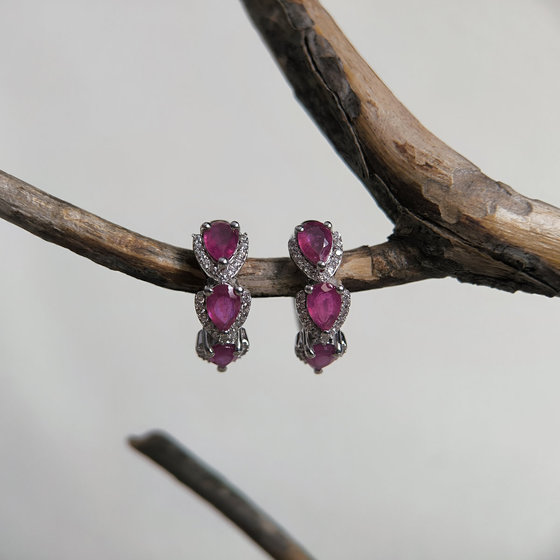 Silver earrings with ruby 4.193ct, cubic zirconia