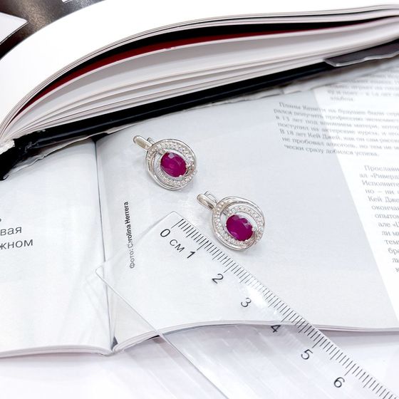Срібні сережки з рубіном 4.124ct, фіанітами