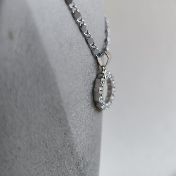 Срібна підвіска з фіанітами