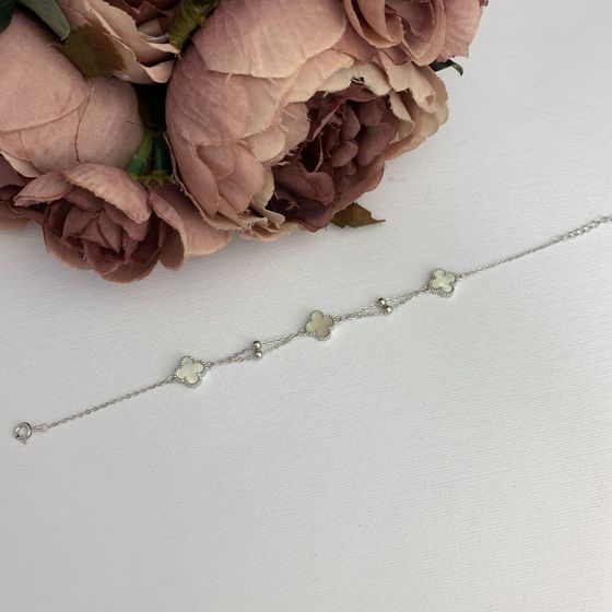 Silver bracelet with mother-of-pearl