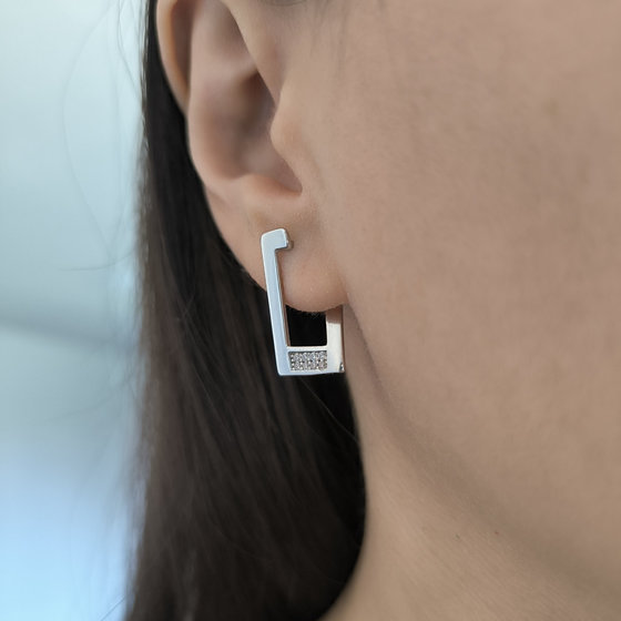 Silver earrings with cubic zirconia