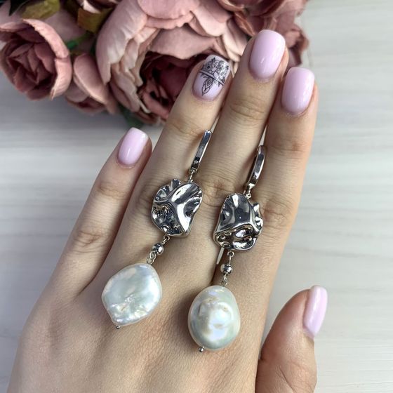 Срібні сережки з перлами бароковими