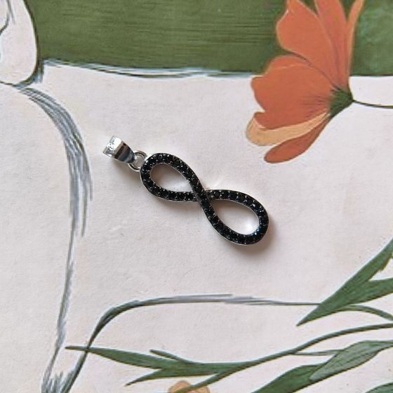 Срібна підвіска з фіанітами