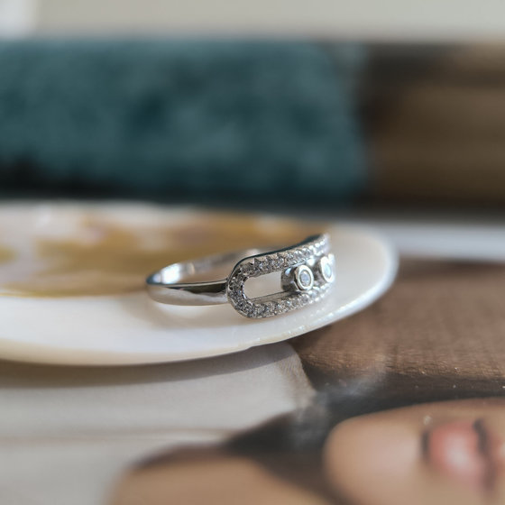 Silver ring with cubic zirconia