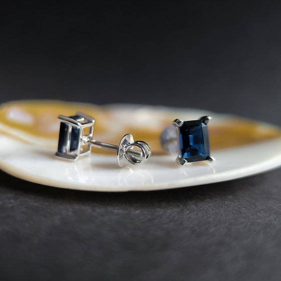 Срібні сережки з сапфіром nano 1.675ct