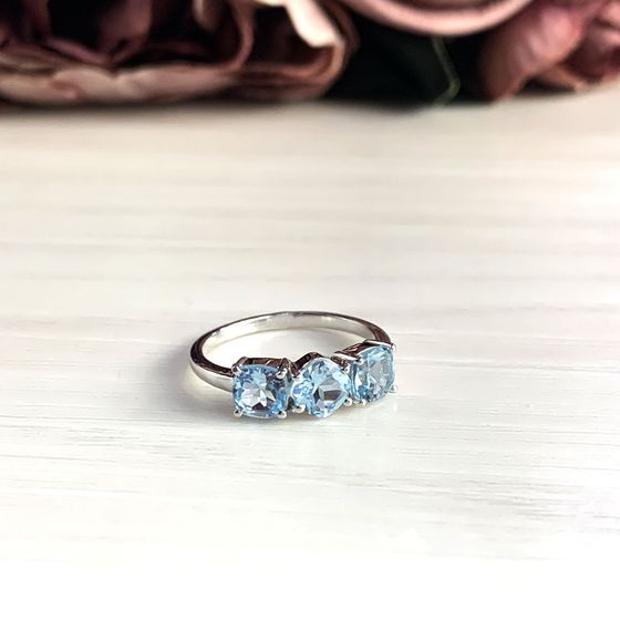 Серебряное кольцо с топазом 2.06ct