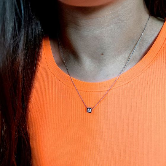 Silver necklace with phianites