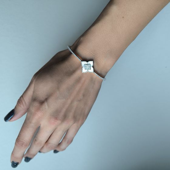 Silver bracelet with mother-of-pearl, phyanites