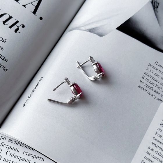 Срібні сережки з рубіном 7,507 карата