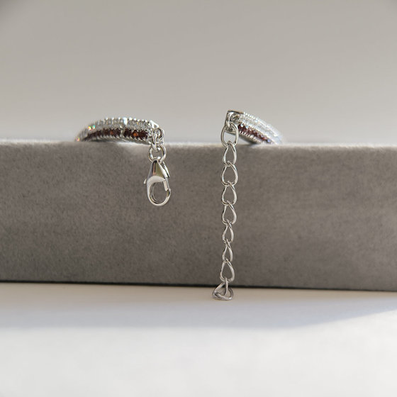 Срібний браслет з гранатом 4,35 карата