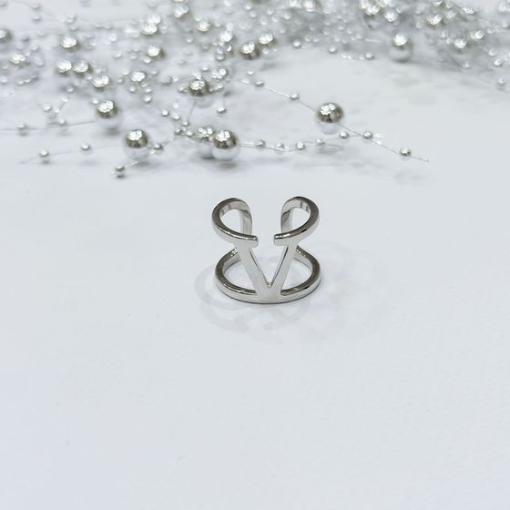 Срібна каблучка без каменів