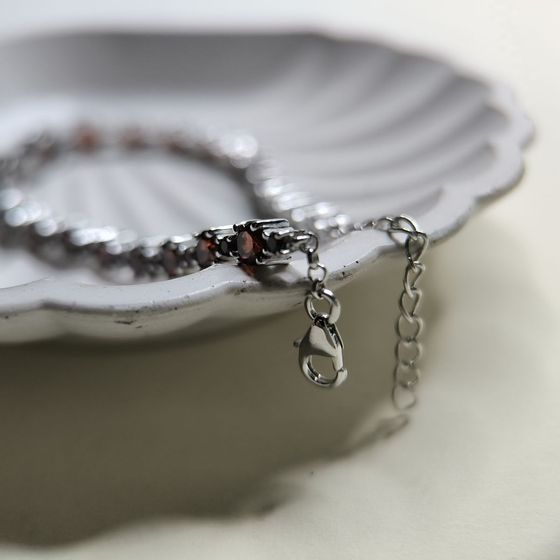 Срібний браслет із гранатом 9,14 карата