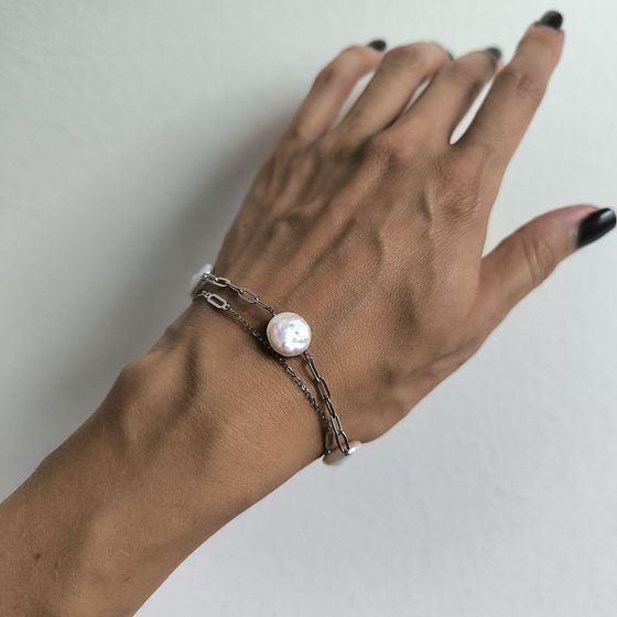 Silver bracelet with baroque pearls