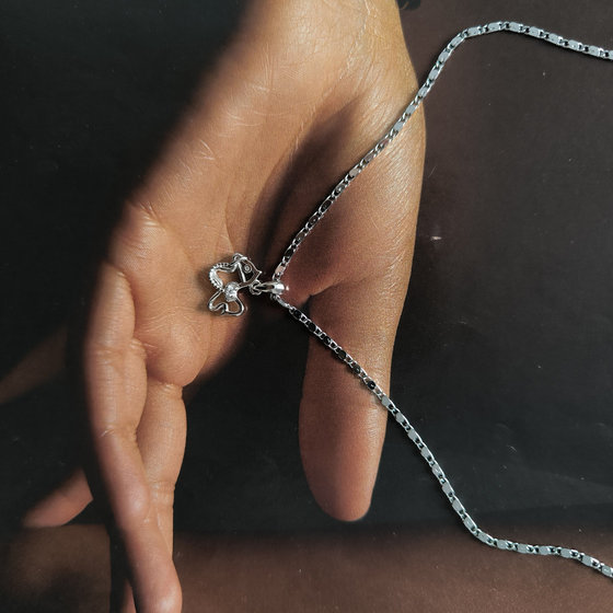 Silver pendant with cubic zirconia