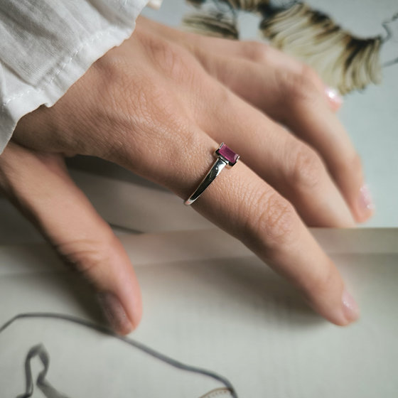 Silver ring with a 0.42-carat ruby