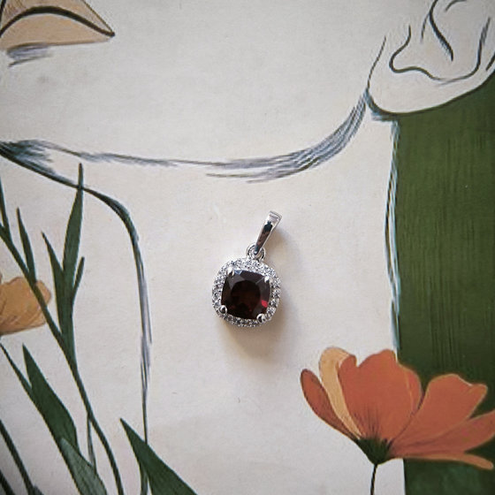 Серебряная подвеска с гранатом 1.503ct