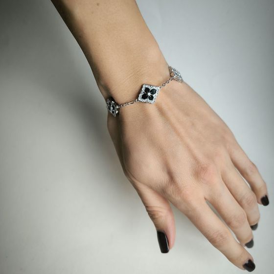 Silver bracelet with onyx, fianites