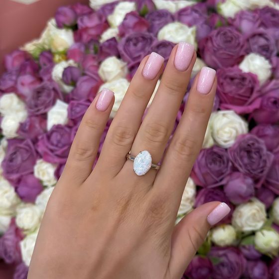 Silver ring with opal 2.2ct