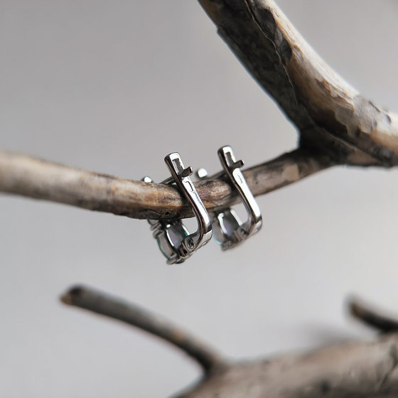 Срібні сережки з містичним топазом 1,51 карата