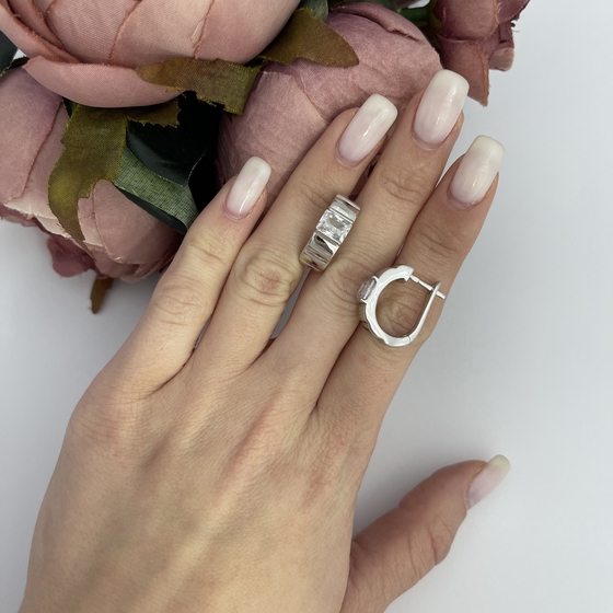 Срібні сережки з фіанітами