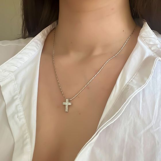 Срібний хрестик з фіанітами