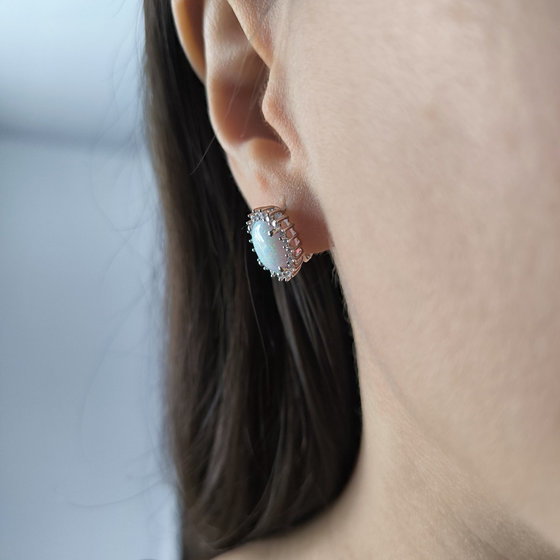 Серебряные серьги с опалом, фианитами