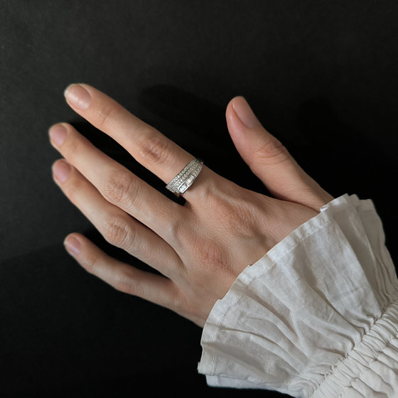 Silver ring with cubic zirconia