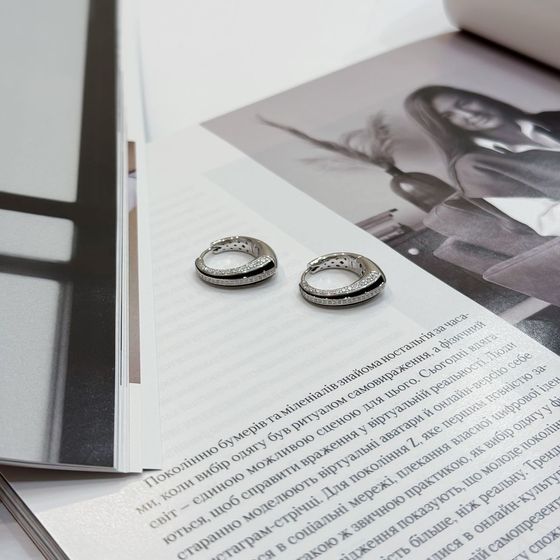 Silver earrings with phianites, semallu