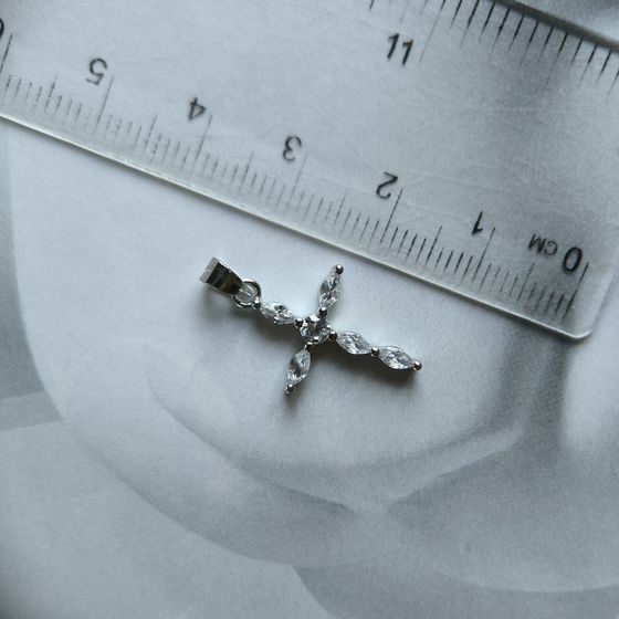 Silver cross with phianites