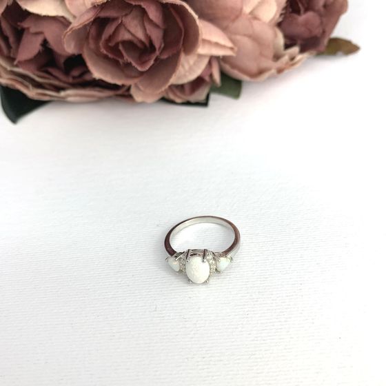 Silver ring with opal 0.99ct