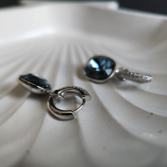 Срібні сережки з фіанітами