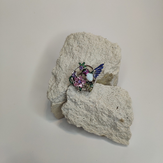 Серебряная брошка с опалом, фианитами