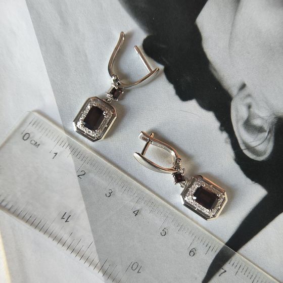 Срібні сережки з гранатом 3.301ct