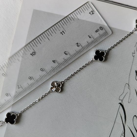 Серебряный браслет с ониксом