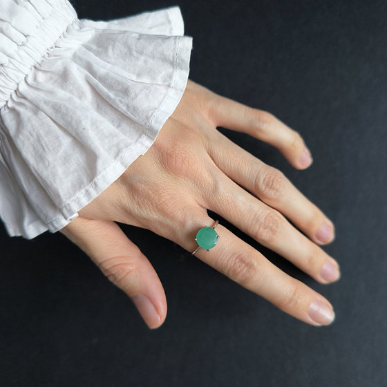 Серебряное кольцо с изумрудом 2.263ct