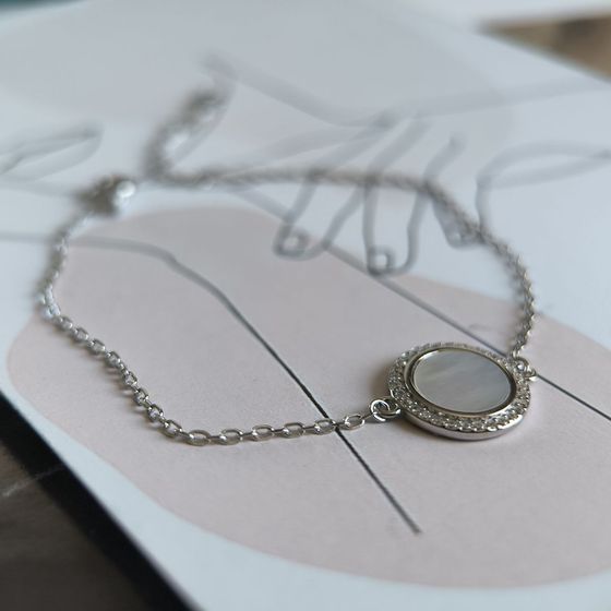 Silver bracelet with mother-of-pearl, phyanites