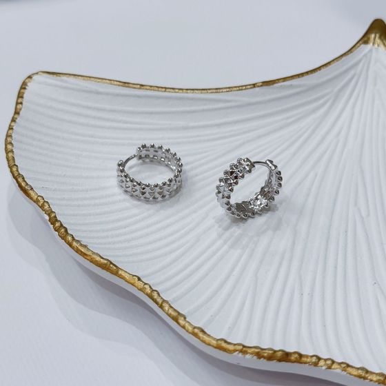 Срібні сережки без каменів