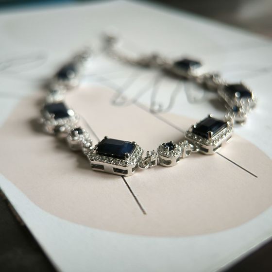 Silver bracelet with sapphire, fianites