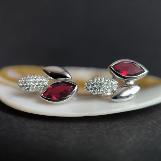 Срібні сережки з гранатом nano 2.434ct